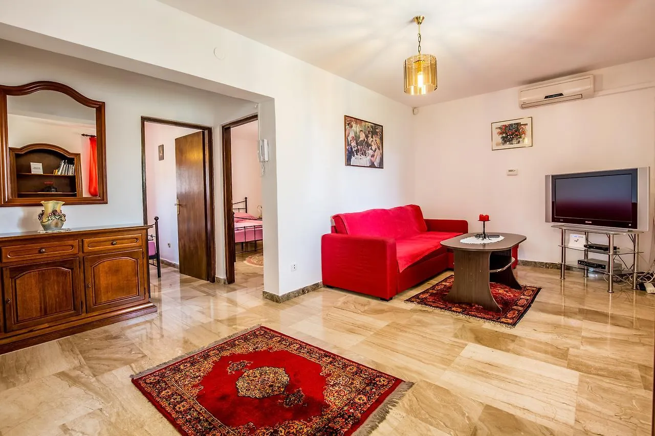 Apartment Carolina Ližnjan
