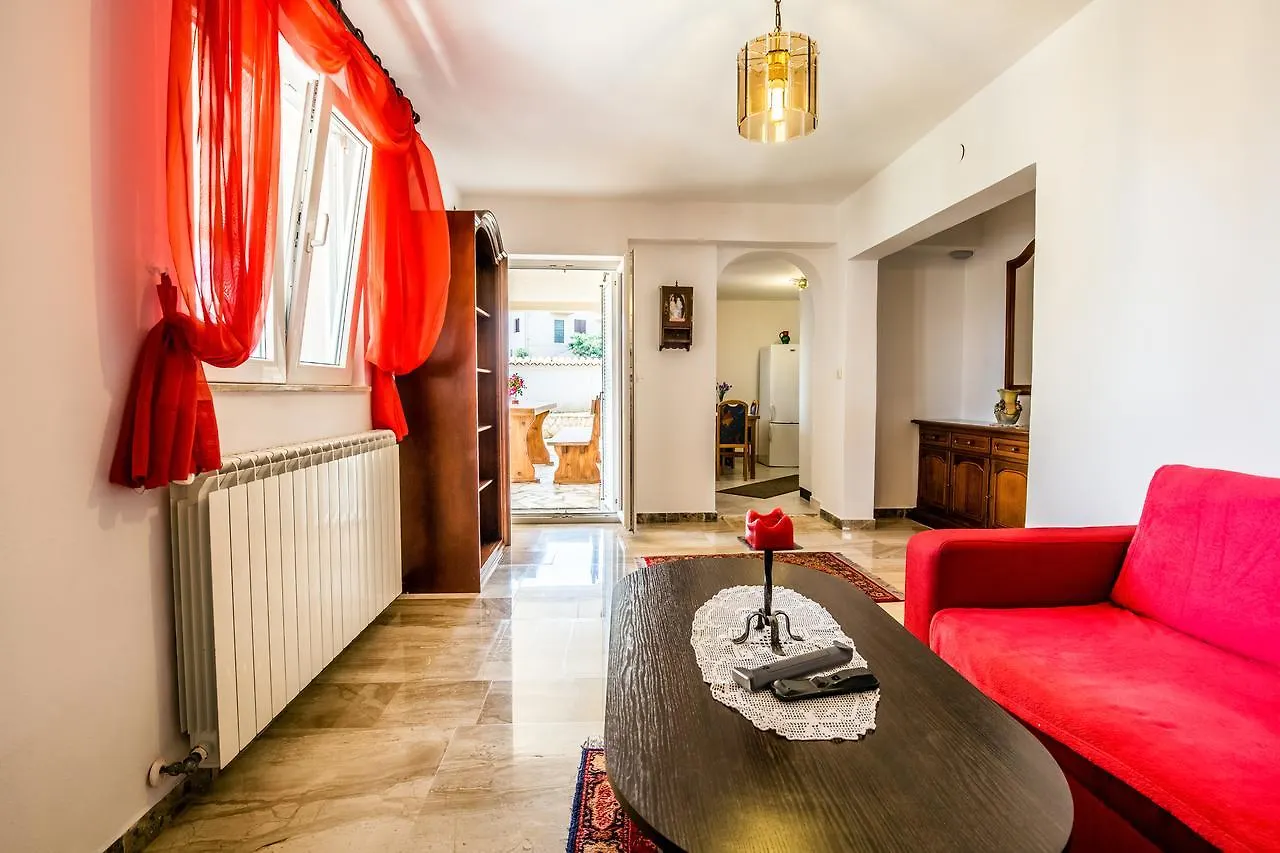 Apartment Carolina Liznjan Croatia